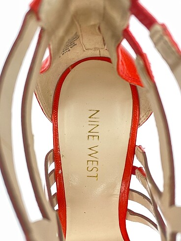 35 Beden turuncu Renk Nine West Sandalet %70 İndirimli.