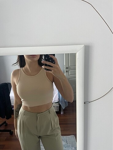 Zara krem rengi crop üst