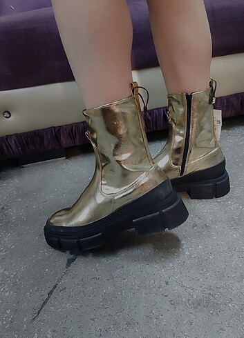 41 Beden Orijinal Zara gold bot