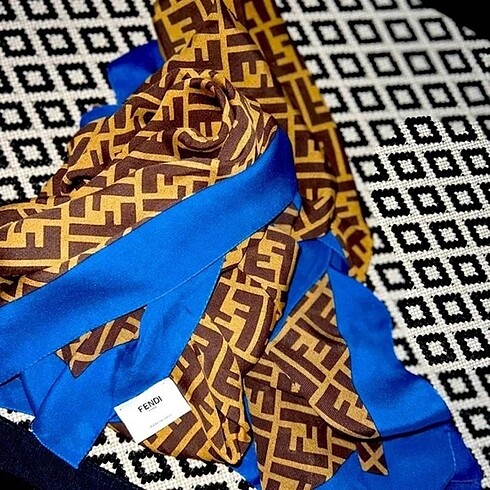 Fendi İpek Şal / Eşarp