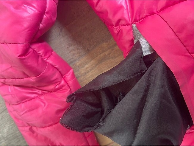 Zara Pembe Mont