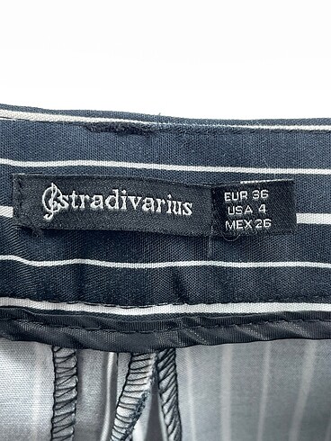 36 Beden çeşitli Renk Stradivarius Düz Kesim %70 İndirimli.