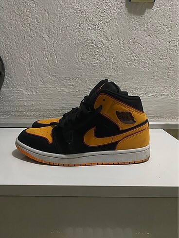 Jordan 1 Black Vivid Orange