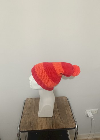 Kadın Kırmızı Örgü Bere - Görsel 2