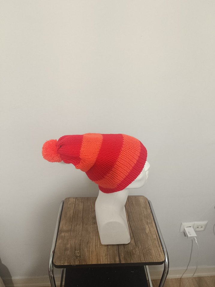 Kadın Kırmızı Örgü Bere - Görsel 4