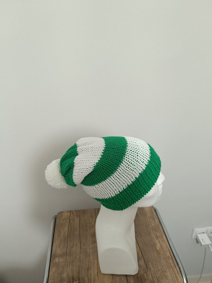 Yeşil Beyaz Çizgili Kadın Örgü Bere - Görsel 2