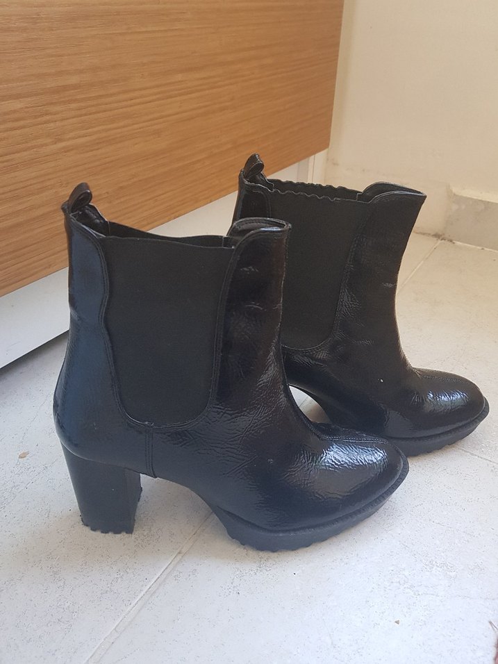 Siyah Yılan Desenli rugan  Topuklu Bot - Görsel 2