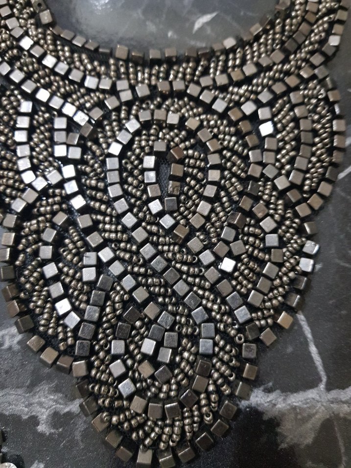 Gri İşlemeli Boncuklu Uzun Bohem Kolye - Görsel 2