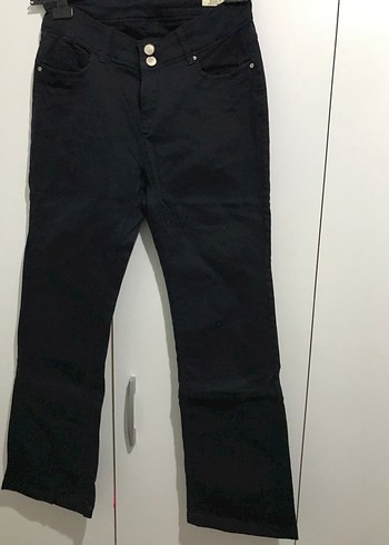 Siyah Regular Fit Kadın Denim Pantolon