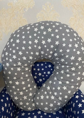 Gri Yıldız Desenli Emzirme ve Hamilelik Yastığı - Görsel 2