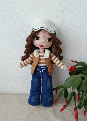 Örgü- Amigurumi Kahverengi Saçlı Bebek