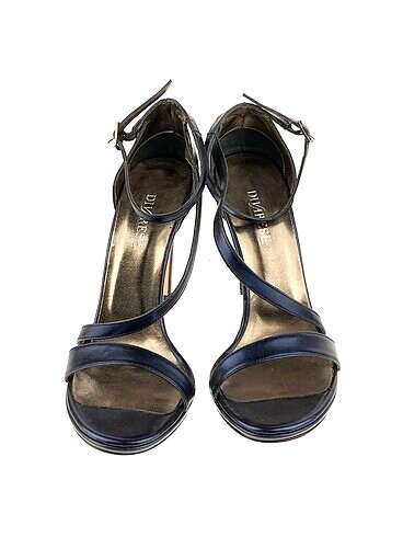 38 Beden Divarese Stiletto %70 İndirimli.