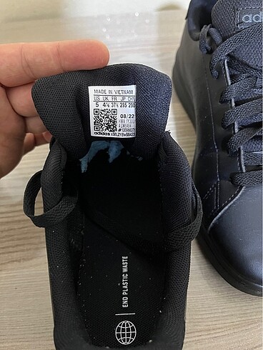37 Beden siyah Renk Adidas orijinal