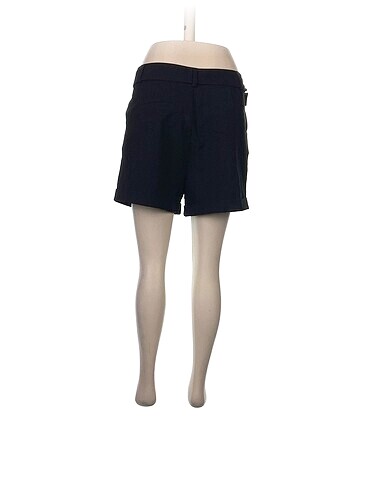 40 Beden Stradivarius Mini Şort %70 İndirimli.