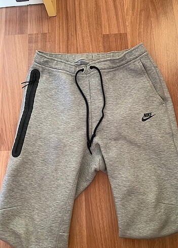 nike tech fleece gri