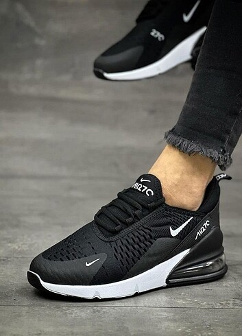 Nike Air 270 