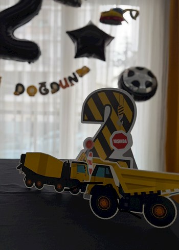 Sarı Pop Kültür Temalı 2 Yaşında Rozet - Görsel 7