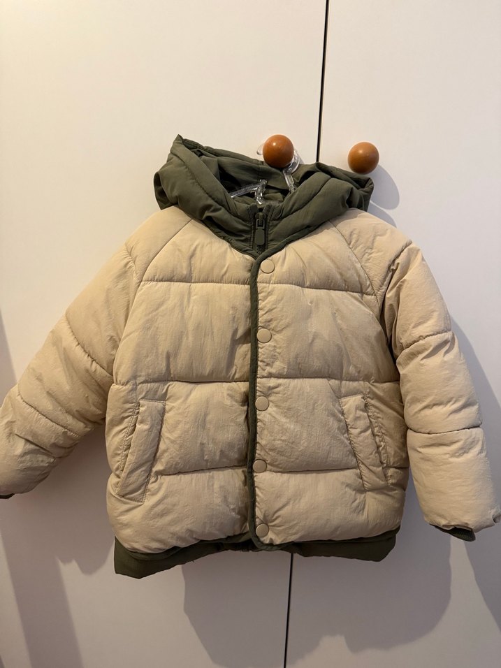 Bej ve Gri Kapüşonlu Erkek Çocuk Mont - Görsel 3