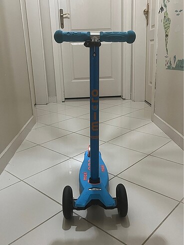 Micro Micro Maci Scooter