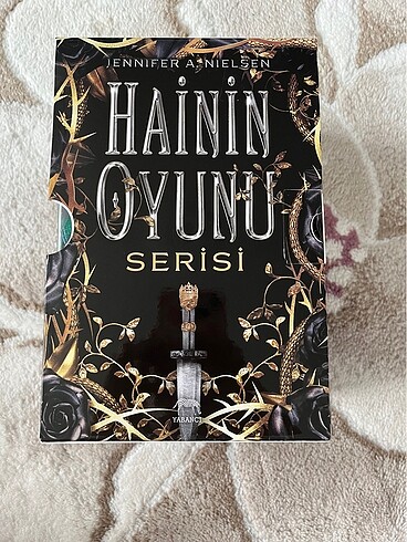  HAİNİN OYUNU SERİSİ CİLTLİ KUTULU