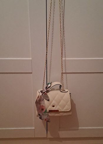 Zincir Detaylı BejKadın Çantası - Görsel 2