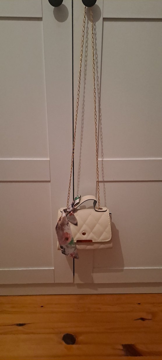 Zincir Detaylı BejKadın Çantası - Görsel 2