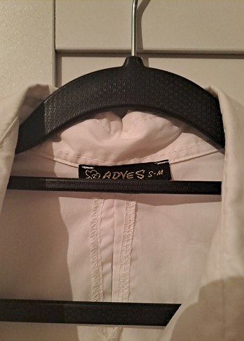 Nakışlı Beyaz katlanabilir Kol Gömlek - Görsel 4