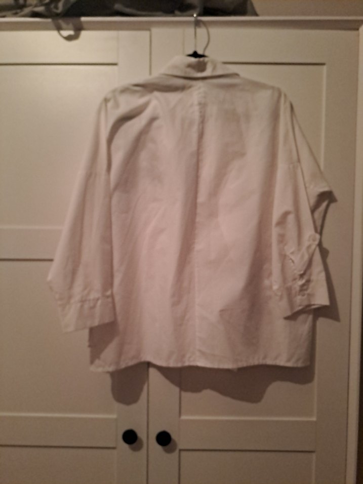 Nakışlı Beyaz katlanabilir Kol Gömlek - Görsel 5