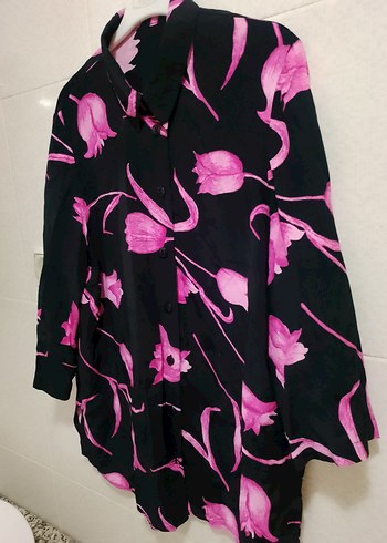 Lale Desenli Gömlek - Görsel 3