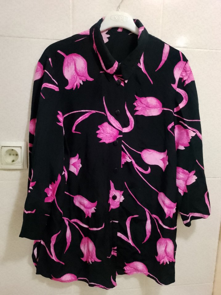 Lale Desenli Gömlek - Görsel 2