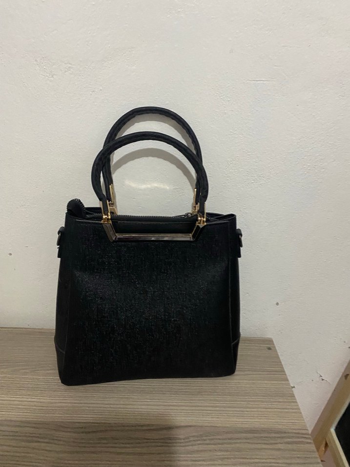 Klasik Siyah Kadın Çanta - Görsel 2