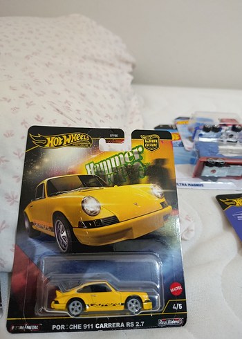 Sarı Porsche 911 Carrera RS 2.7 Oyuncak Araba