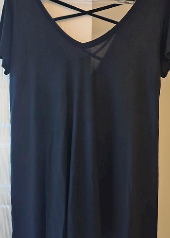 Siyah V Yaka Kısa Kollu Tişört - Görsel 2