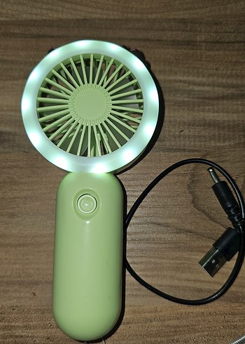 Diğer Yeşil Mini Işıklı El Vantilatörü
