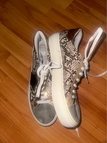 Shoes & More Shoes and more sneakers