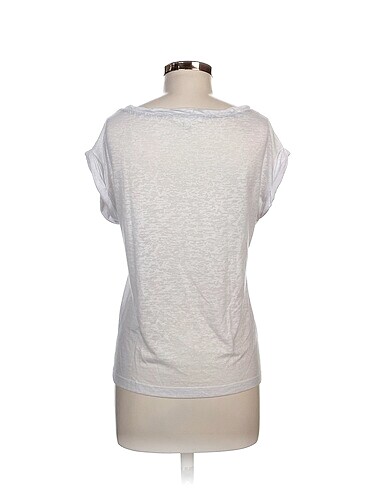 s Beden Bershka T-shirt %70 İndirimli.