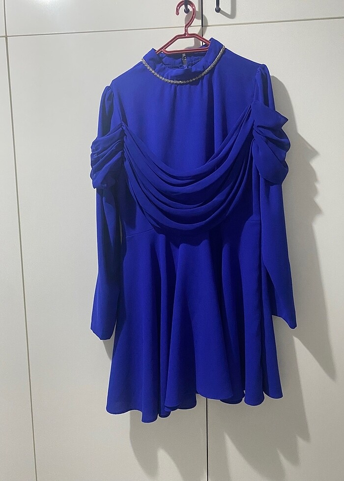 Saks mavi taşlı takım - Görsel 3