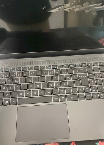 Siyah Renkli Laptop Bilgisayar - Görsel 10