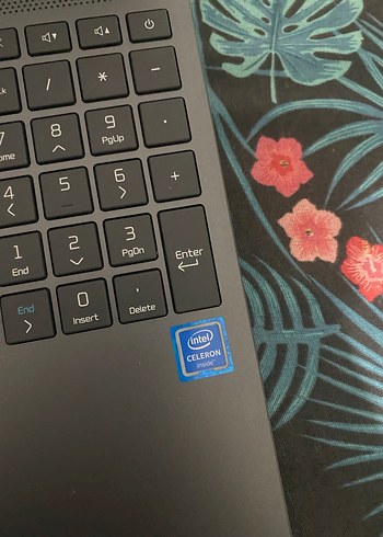 Siyah Renkli Laptop Bilgisayar - Görsel 7