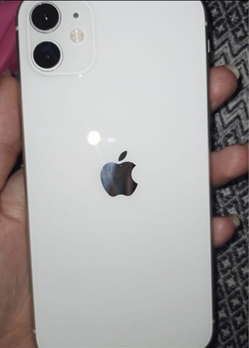 Beyaz iPhone 11 Çift Kamera