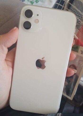 Beyaz iPhone 11