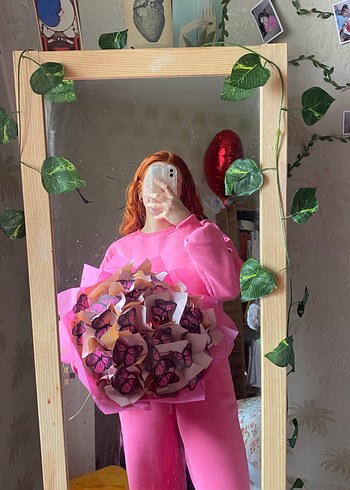 Pembe eşofman takımı