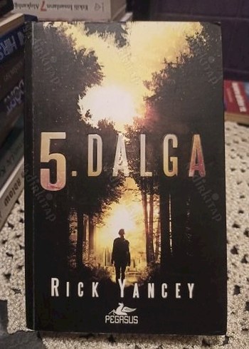 5. Dalga - Rick Yancey