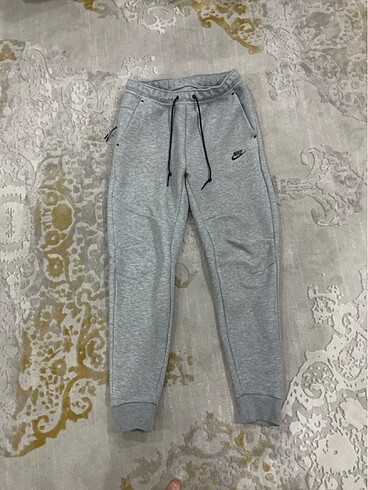 Nike tech fleece