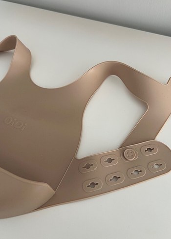 Oioi Silikon Bebek Önlüğü - Görsel 2