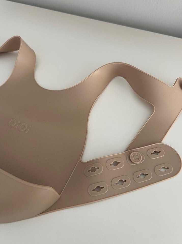 Oioi Silikon Bebek Önlüğü - Görsel 2