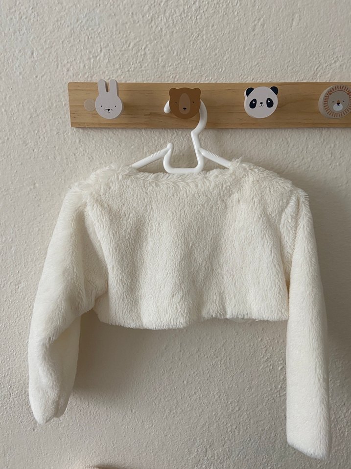 Kız Çocuk Beyaz Kürklü Uzun Kollu Bolero - Görsel 2