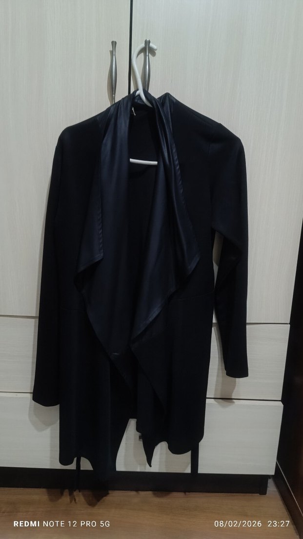 Kemerli Siyah yakasi derili  yelek - Görsel 3