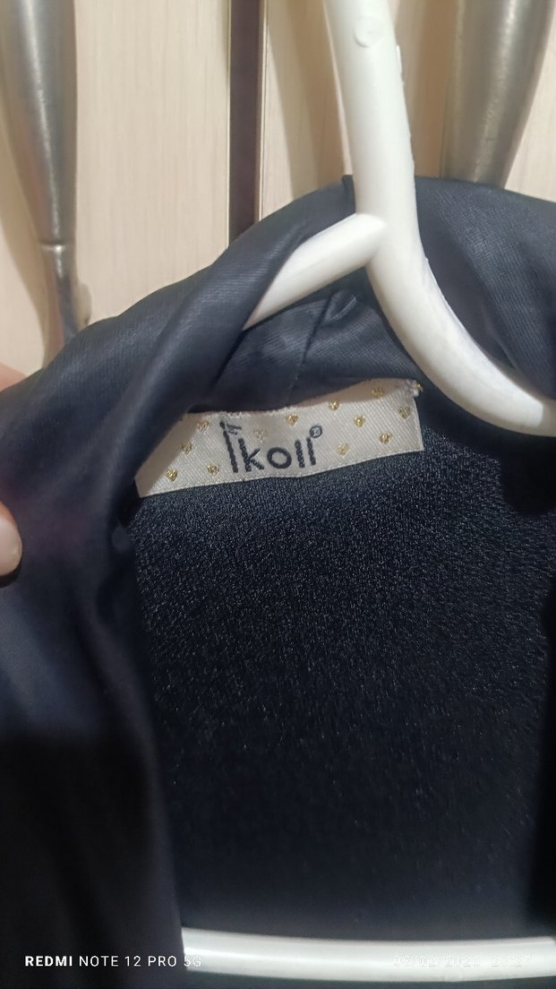 Kemerli Siyah yakasi derili  yelek - Görsel 2