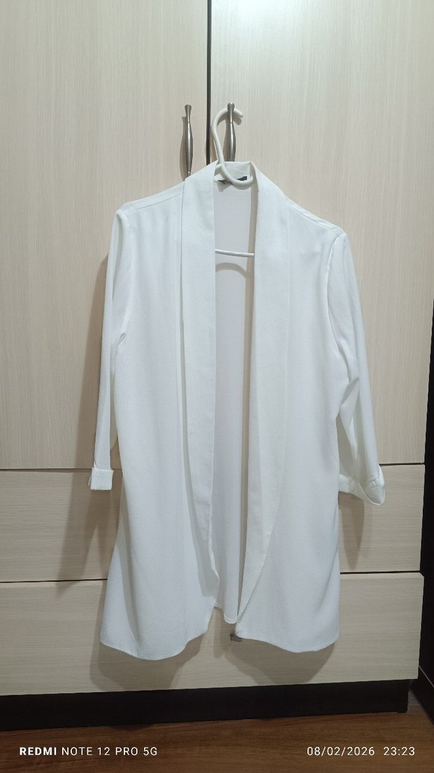 Beyaz şifon  ceket - Görsel 2